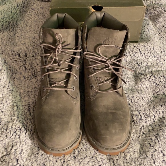 Timberlands - Picture 3 of 3